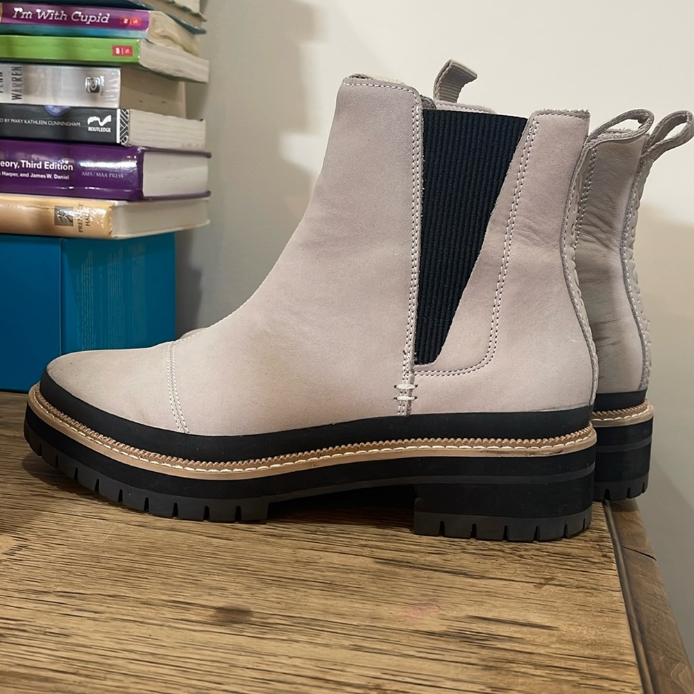 Tom’s Chelsea Boot